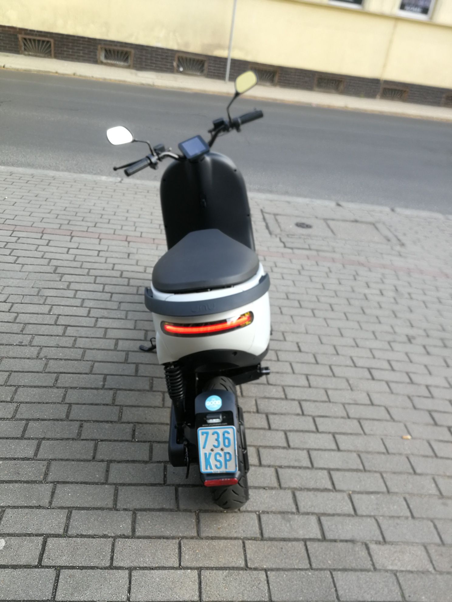 UNU SCOOTER PRO 4KW skuter elektryczny