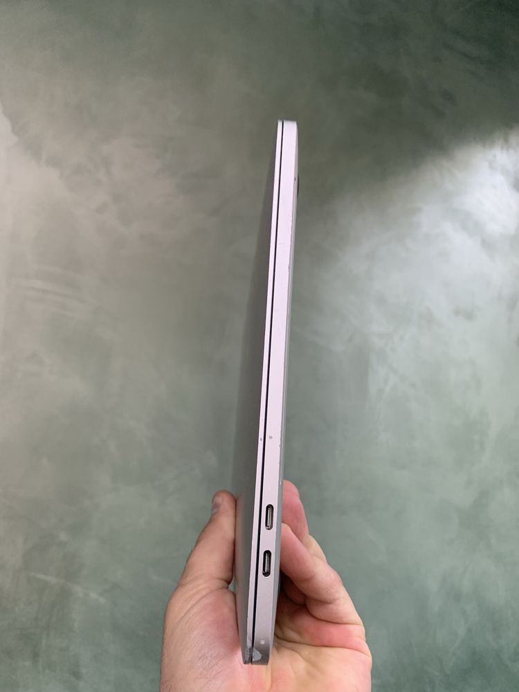 Macbook Pro 13 2018 i5-2.4GHz | 16Gb | 500ssd TouchBar знижка
