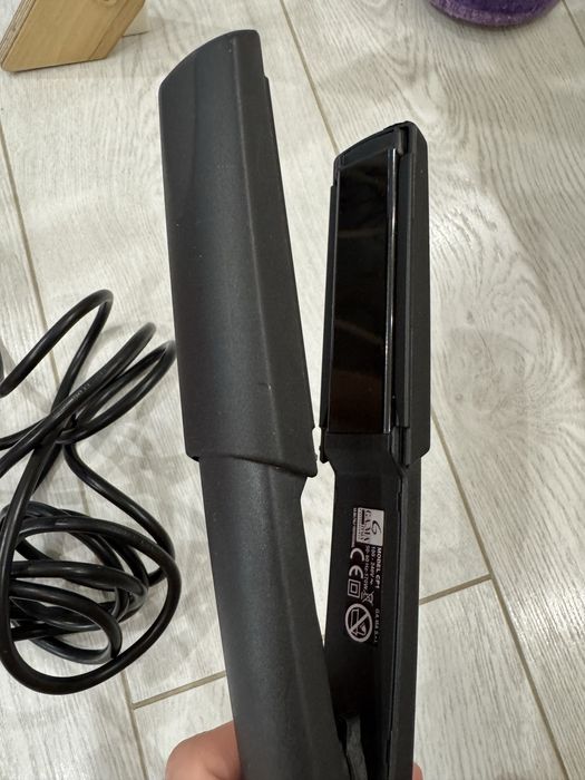 Вирівнювач для волосся (утюжок, щипці) GAMA