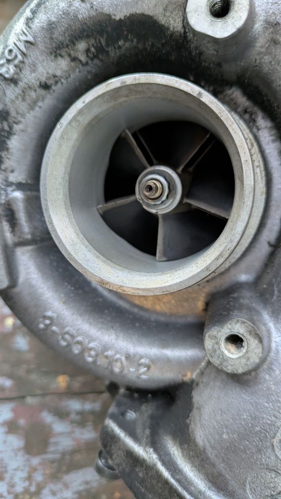 Turbosprężarka e60 e61 530d euro 4 218km GT2260V