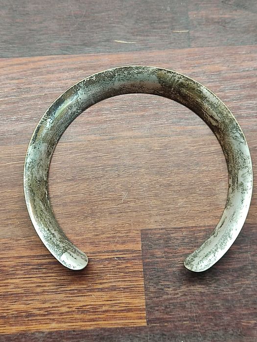 Masywna sztywna profilowana obroża na szyję kolia vintage