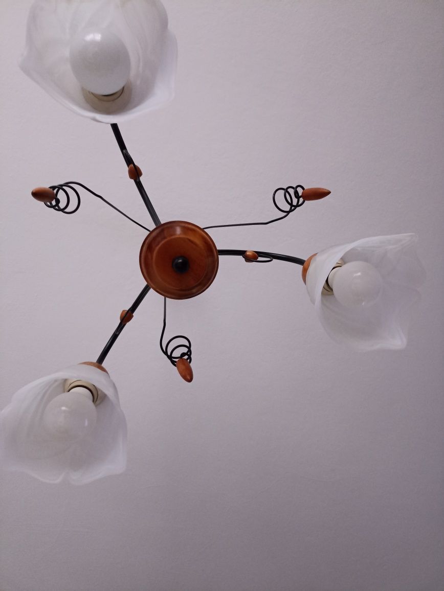 Lampa wisząca do salonu