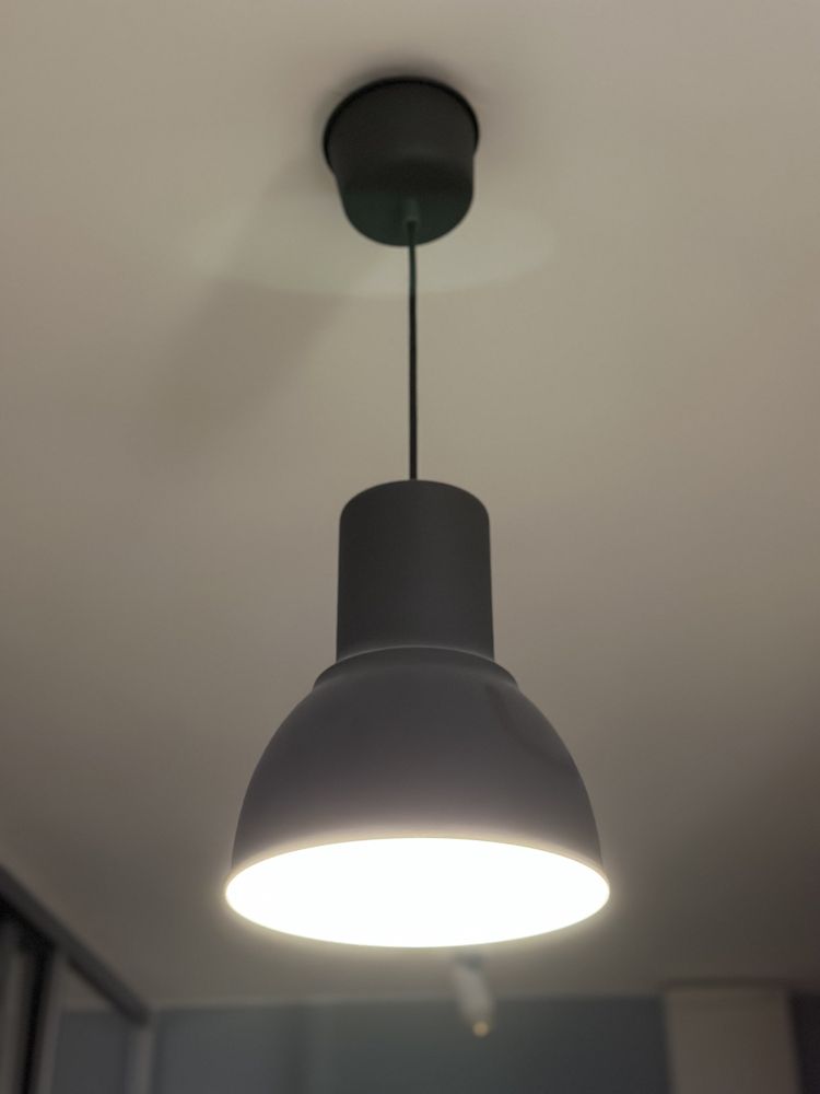 IKEA Lampa Hektar z lampka w zestawie