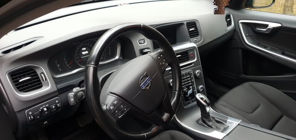 Sprzedam VOLVO S60 D4 Automat