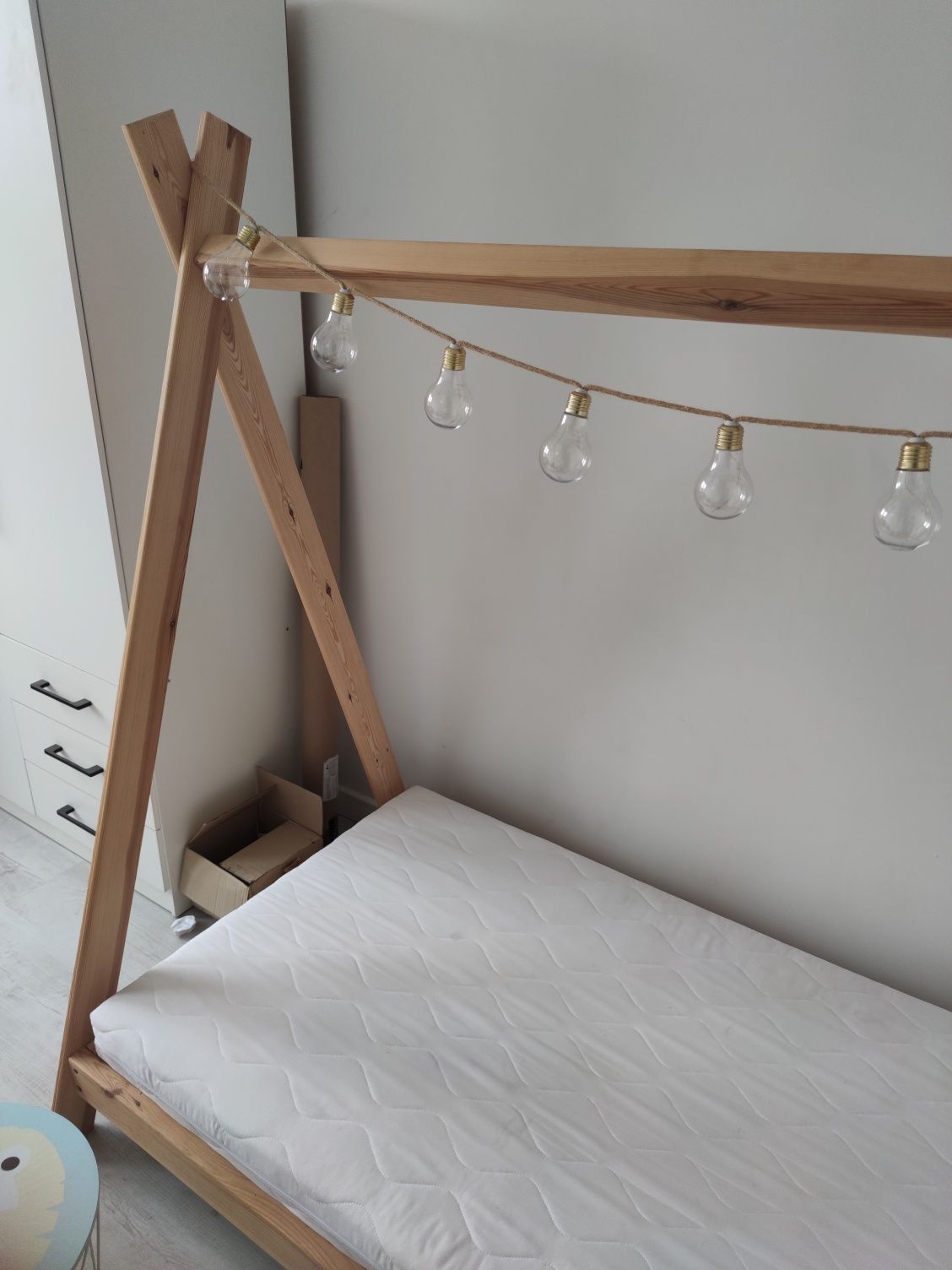 Łóżeczko dziecięce łóżko tipi nowe