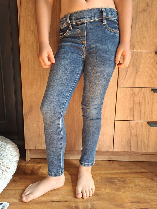 Dżinsowe spodnie na dziewczynki wzrost 116