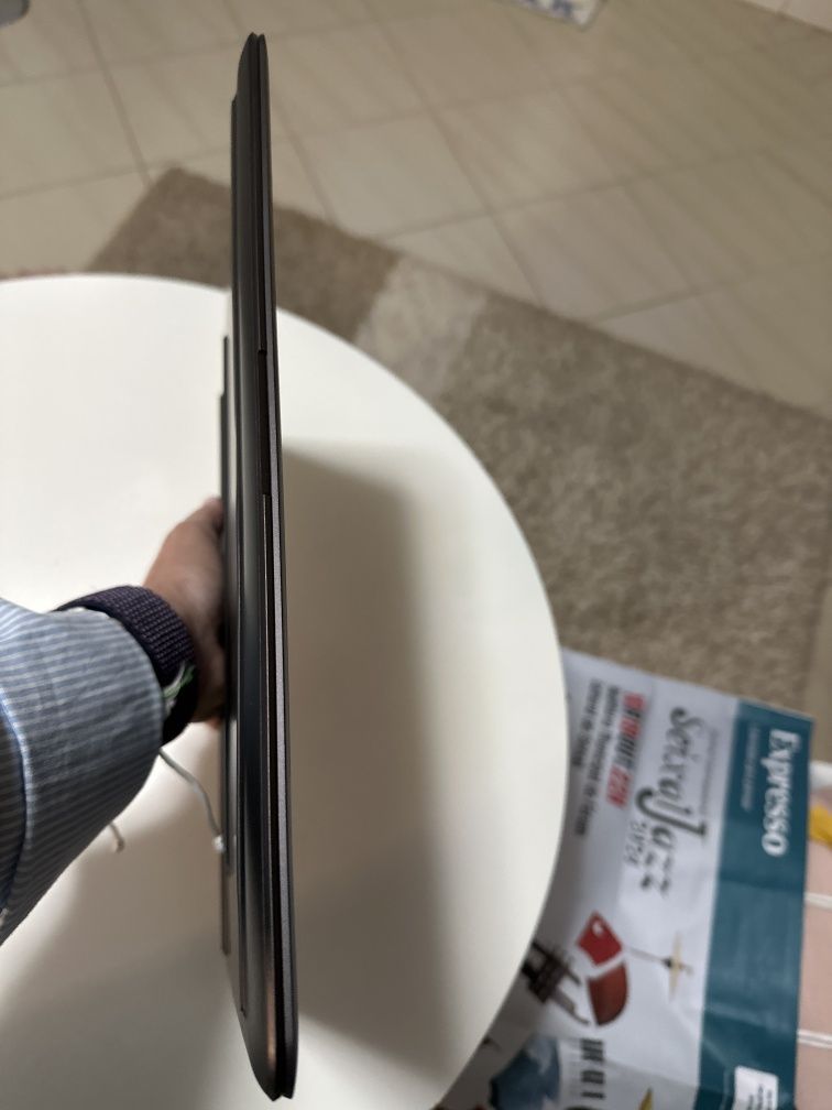 Vendo HP Spectre - Ultra fino e leve