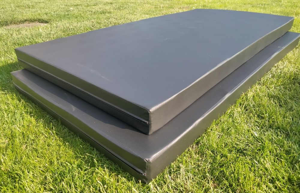 Мат спортивно-гімнастичний 2м*1м*9см