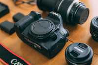 Máquina fotográfica Canon 80D com lentes 24mm + 50mm + 18-200mm +2 bat