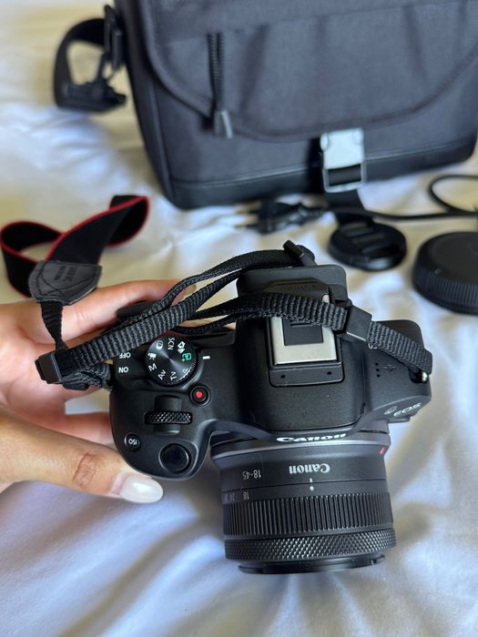 Canon Eos R50 - Máquina Fotográfica