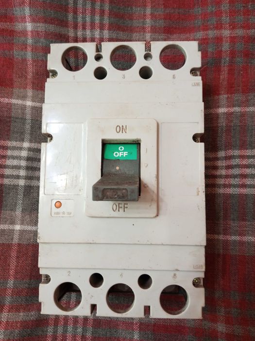 Автоматичний вимикач АВ 3004, 250А,робочий