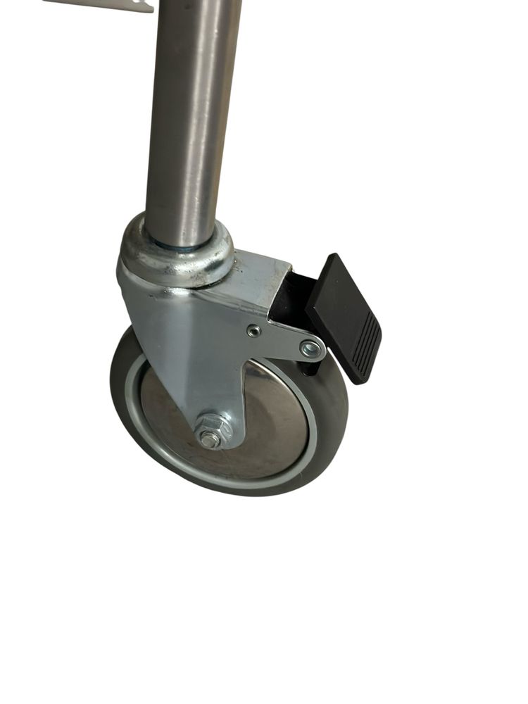 Carrinnho mesa aço inox com  rodas rubusto otimo