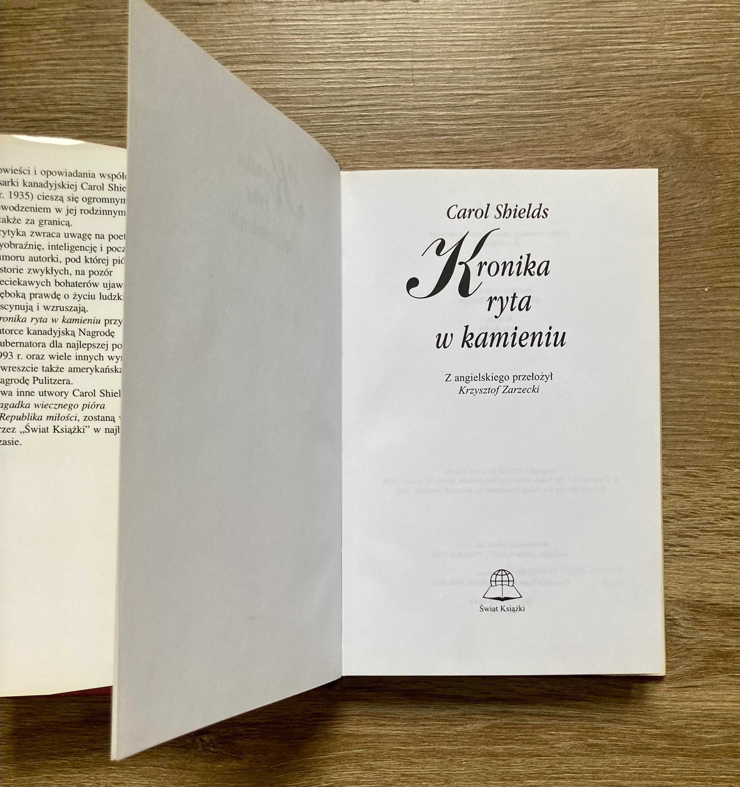 Kronika ryta w kamieniu-Carol Shields, Powieść obyczajowa