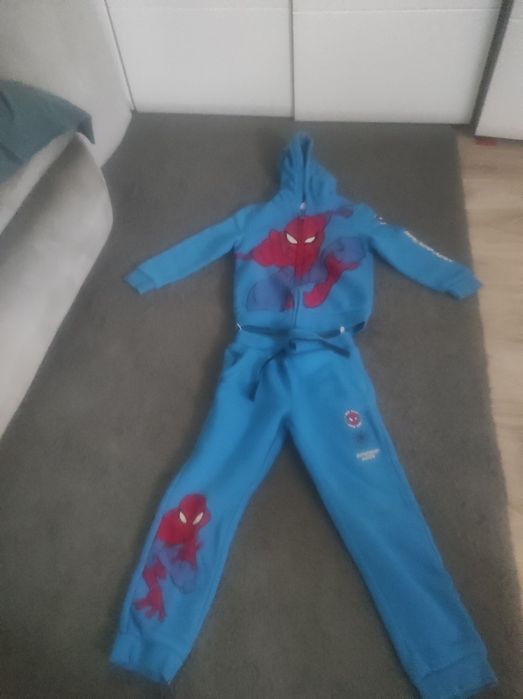 Bluzy i dresy firmy h&m i c&a rozmiar 110/116