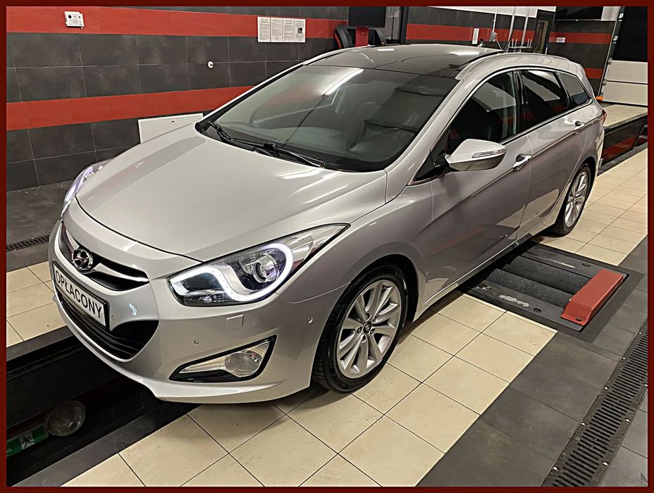 Hyundai i40 2.0 Benzyna Automat Ledy Bi-Xenon Podgrzewane Fotele x4 Parktronic