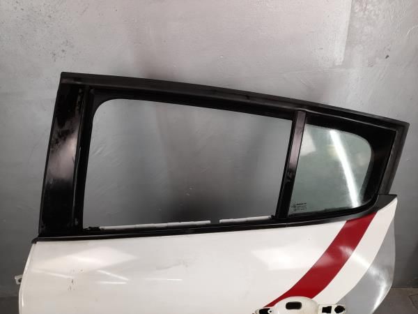 Porta trás esquerda RENAULT Megane III (BZ0_)