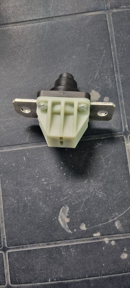 Піропатрон пиропатрон bmw, i5 ix3, ix5, ix6, ix8 G08 61279845435, 9845