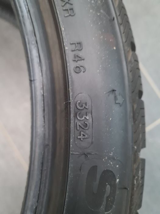 Imperial Snowdragon UHP 255 35 r20 97 v xl 4szt.