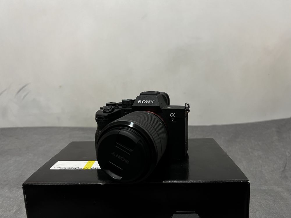 Sony a7 IV (Mark 4) + Obiektyw 28-70mm F3.5-5.6 FE