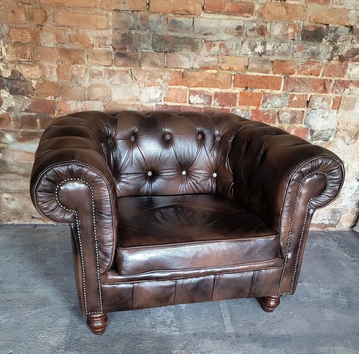 Piękny skorzany fotel chesterfield