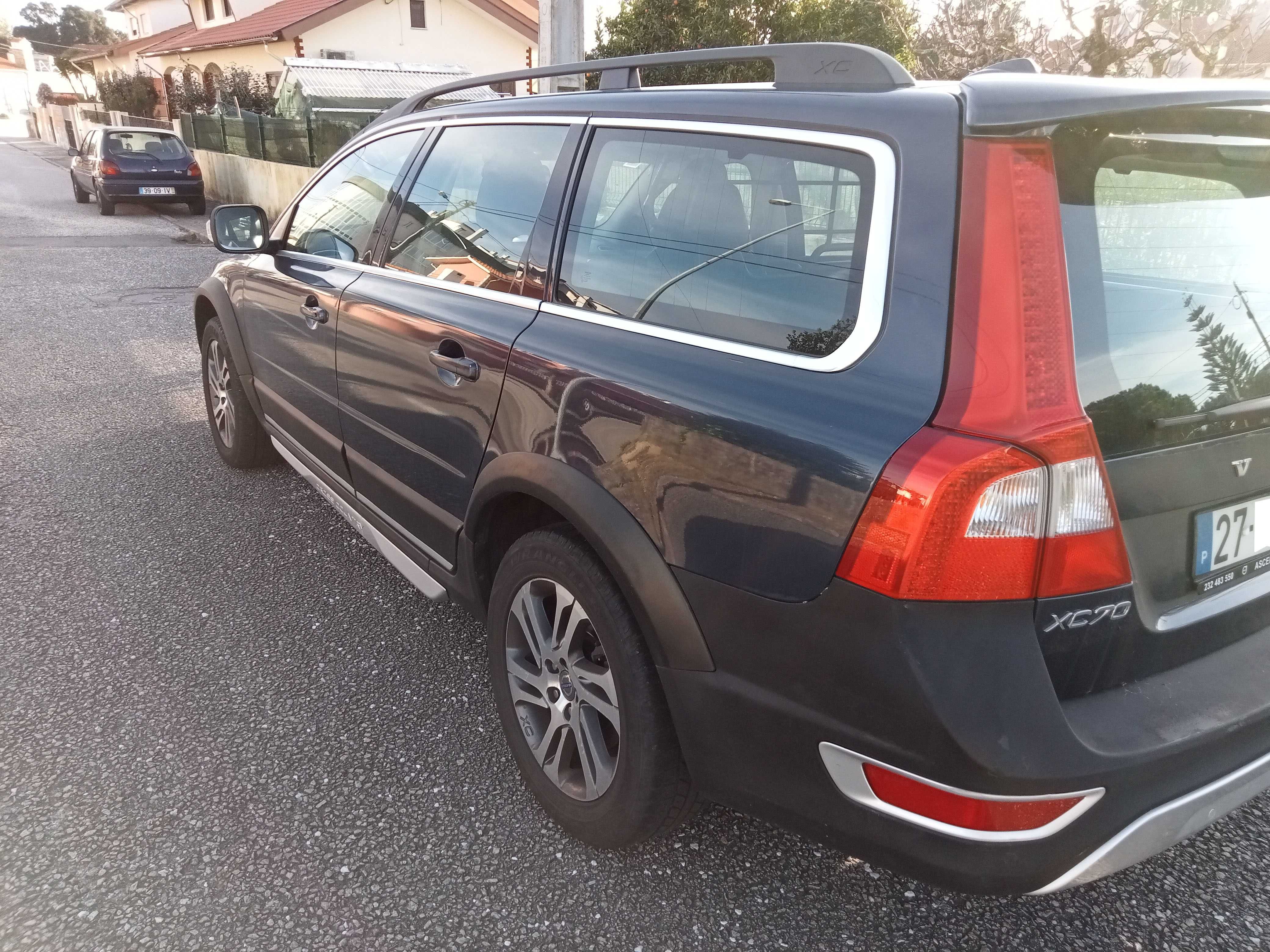 VOLVO XC 70 Drive e