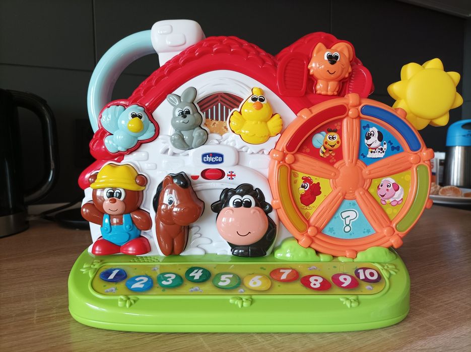 Interaktywny domek ze zwierzętami farma