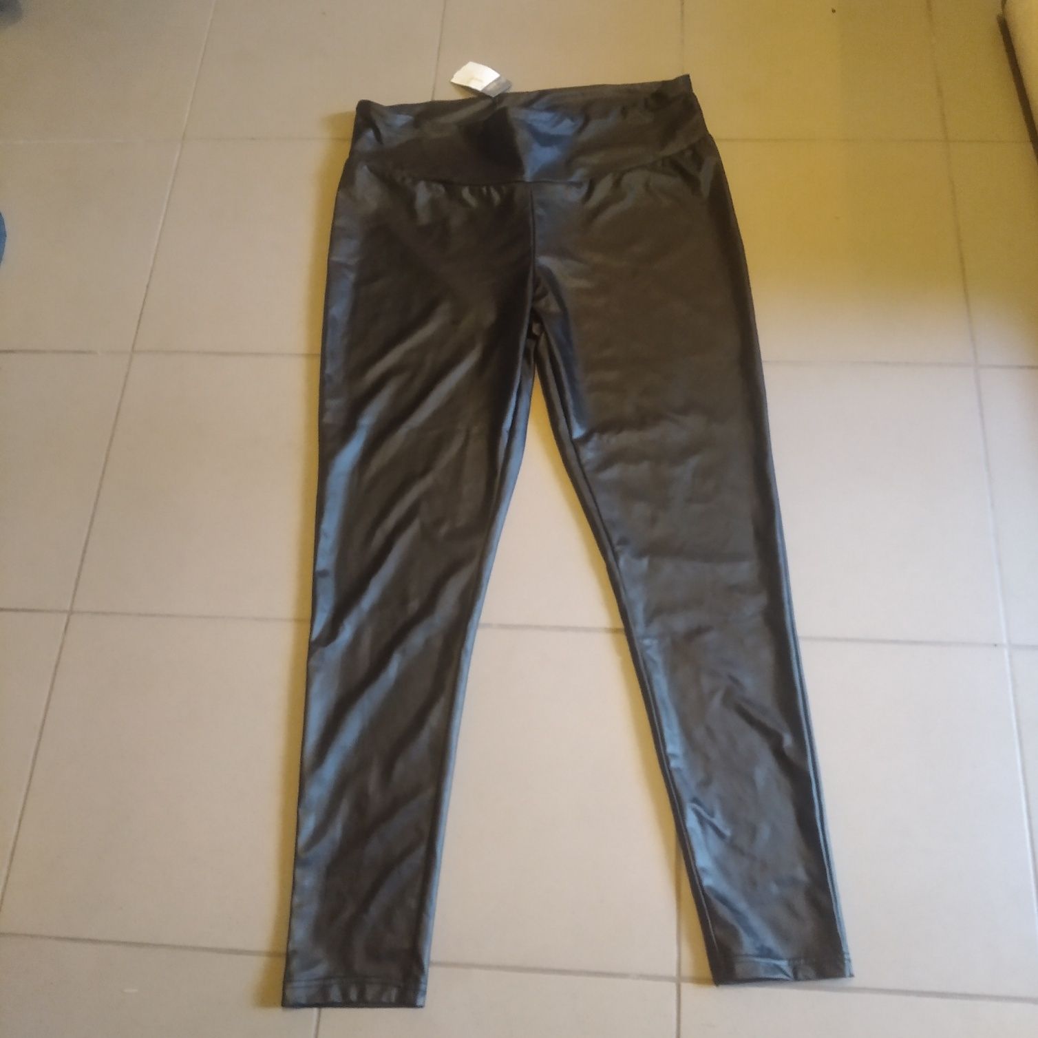 Spodnie skóropodobne nowe rozmiar XL/2XL  firmy  Primark