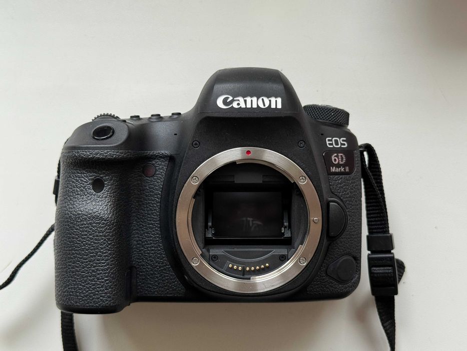 Canon 6D Mark II (body)
