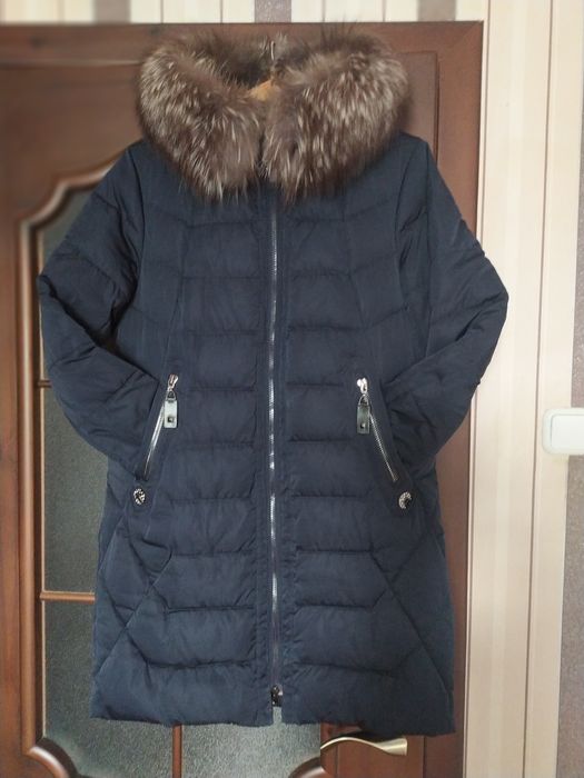 Продам женскую куртку р.46-48.