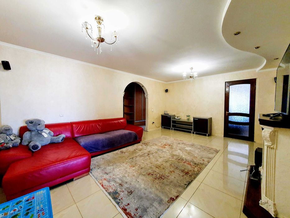 Здається 3-Х кімнатна НОВОБУДОВА на вул.КАРМЕЛЮКА (Шкварочка)