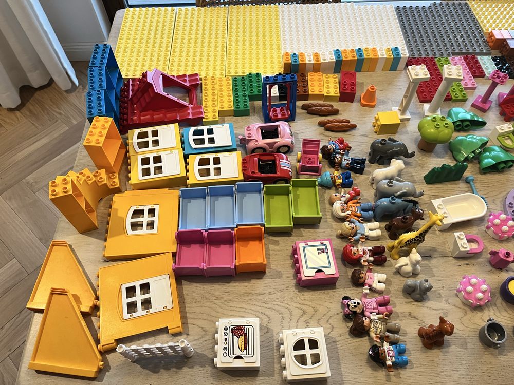 LEGO DUPLO zestaw ok. 180 elementów