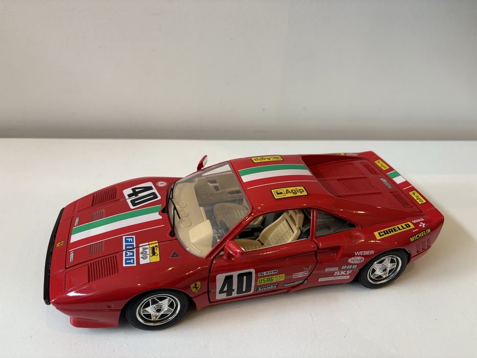 Model Ferrari 288 GTO 1:18 BBurago Burago (maisto welly)