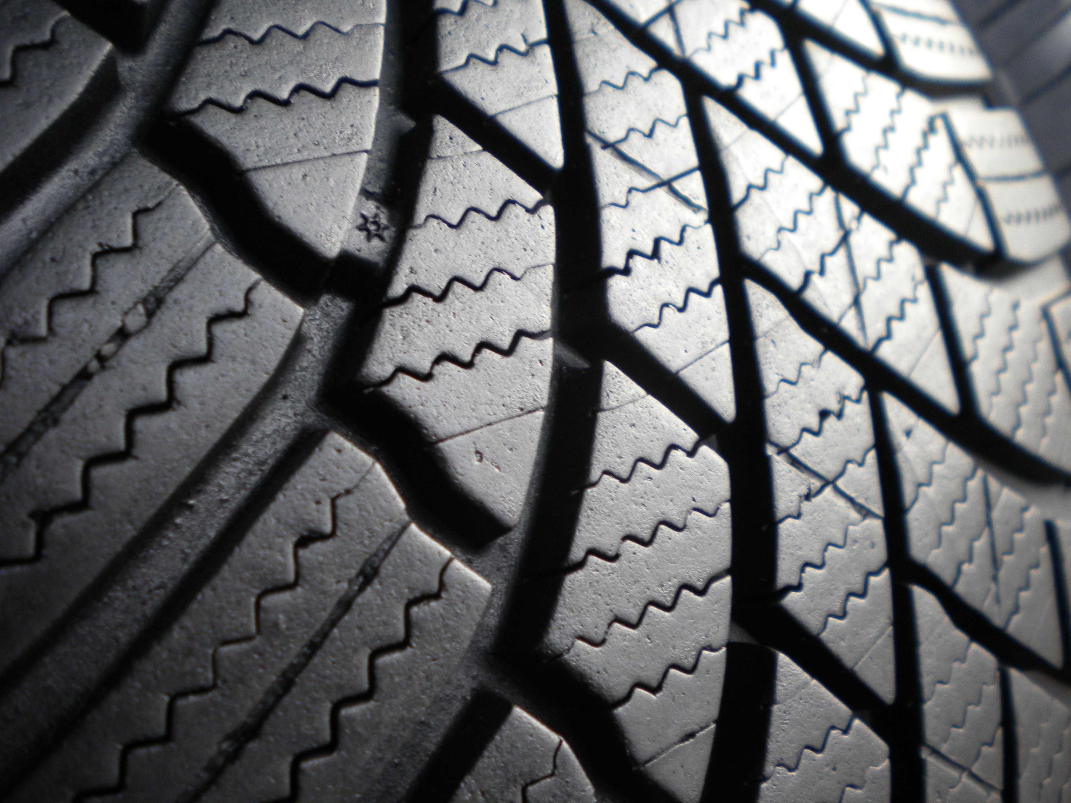 ! 4x Opony używane zimowe Bridgestone Blizzak LM005 215/60R17 100H XL