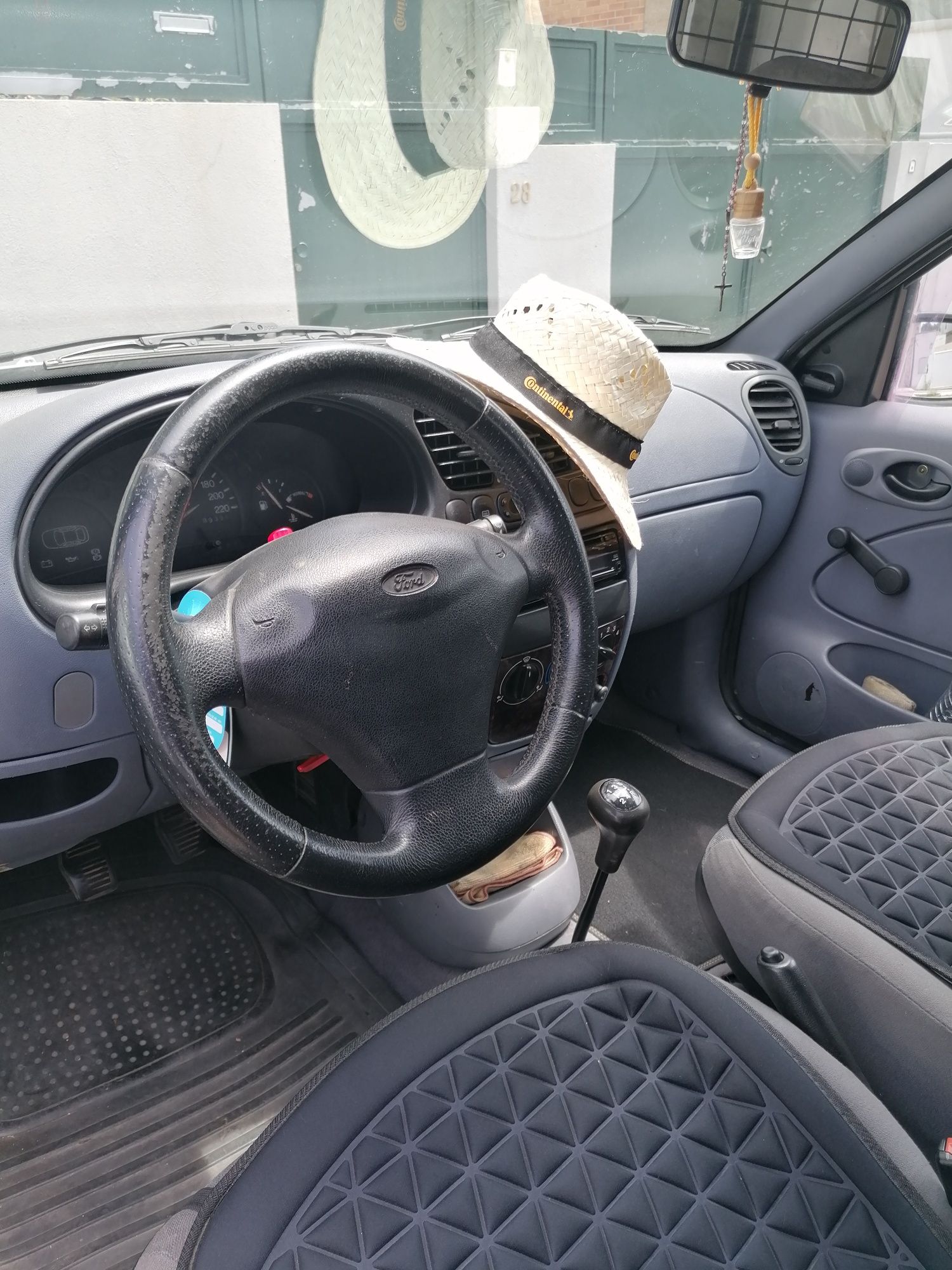 Vendo Ford Courier