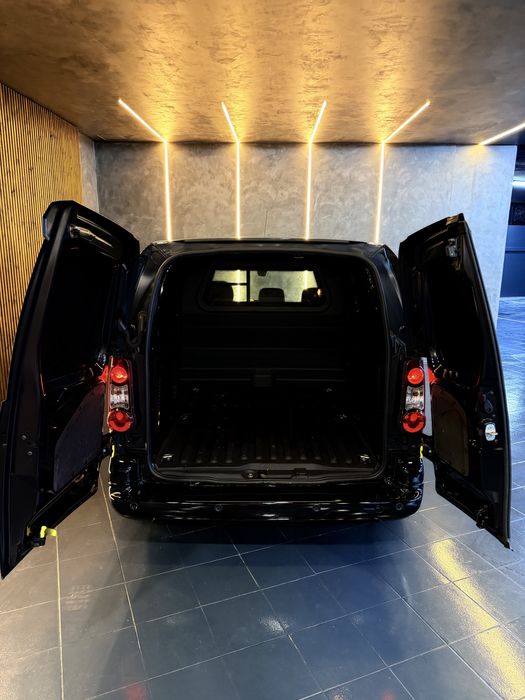 Peugeot Partner 1.6D 100cv Auto - IVA DEDUTÍVEL - 3 lugares