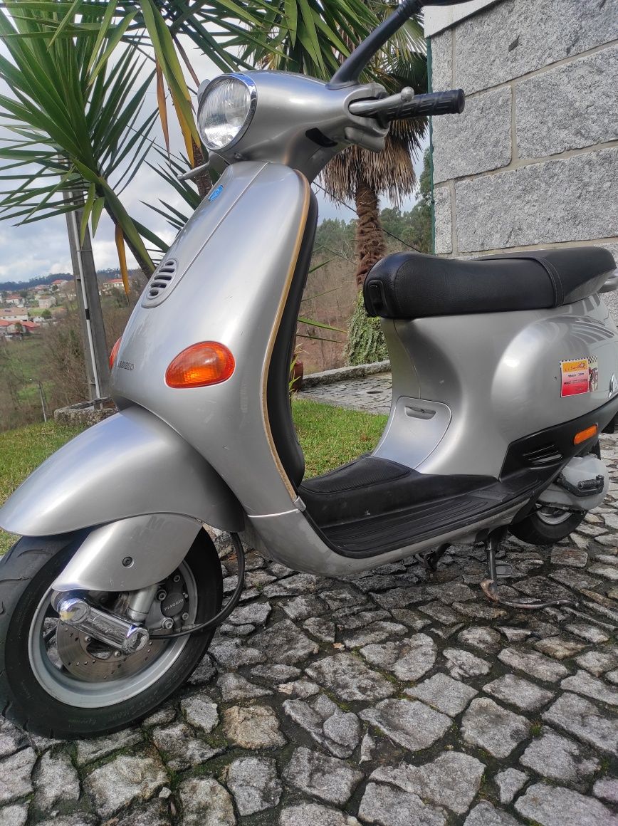 Vespa Piaggio ET2