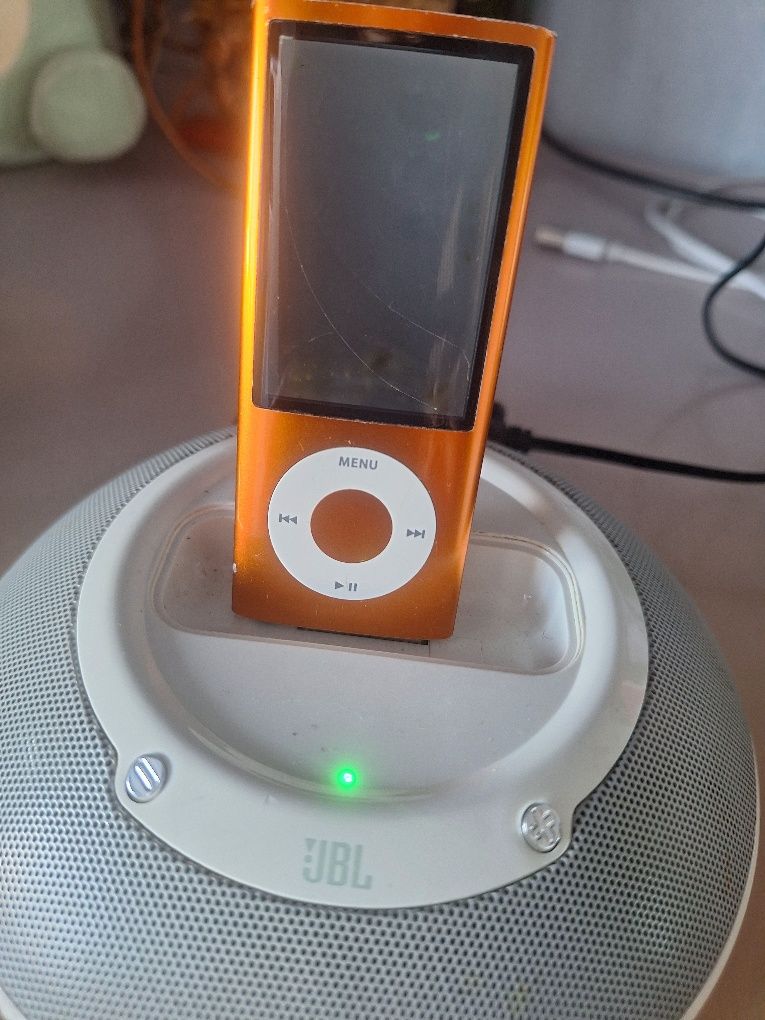I pod Apple бу ( плеєр, пульт і підстанція)