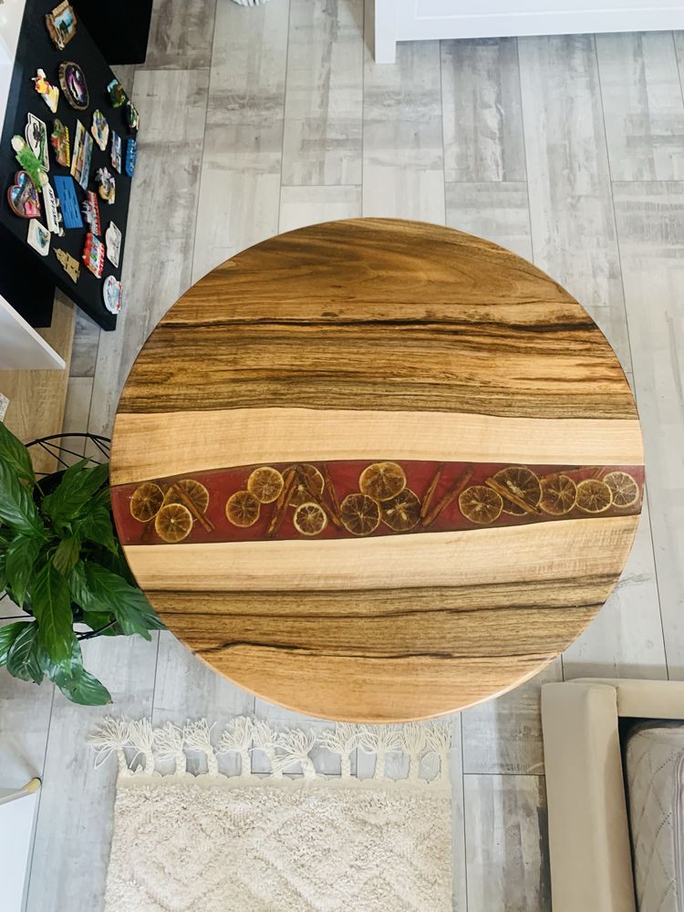 Stolik kawowy blat czerowna żywica pomarańcze 70cm