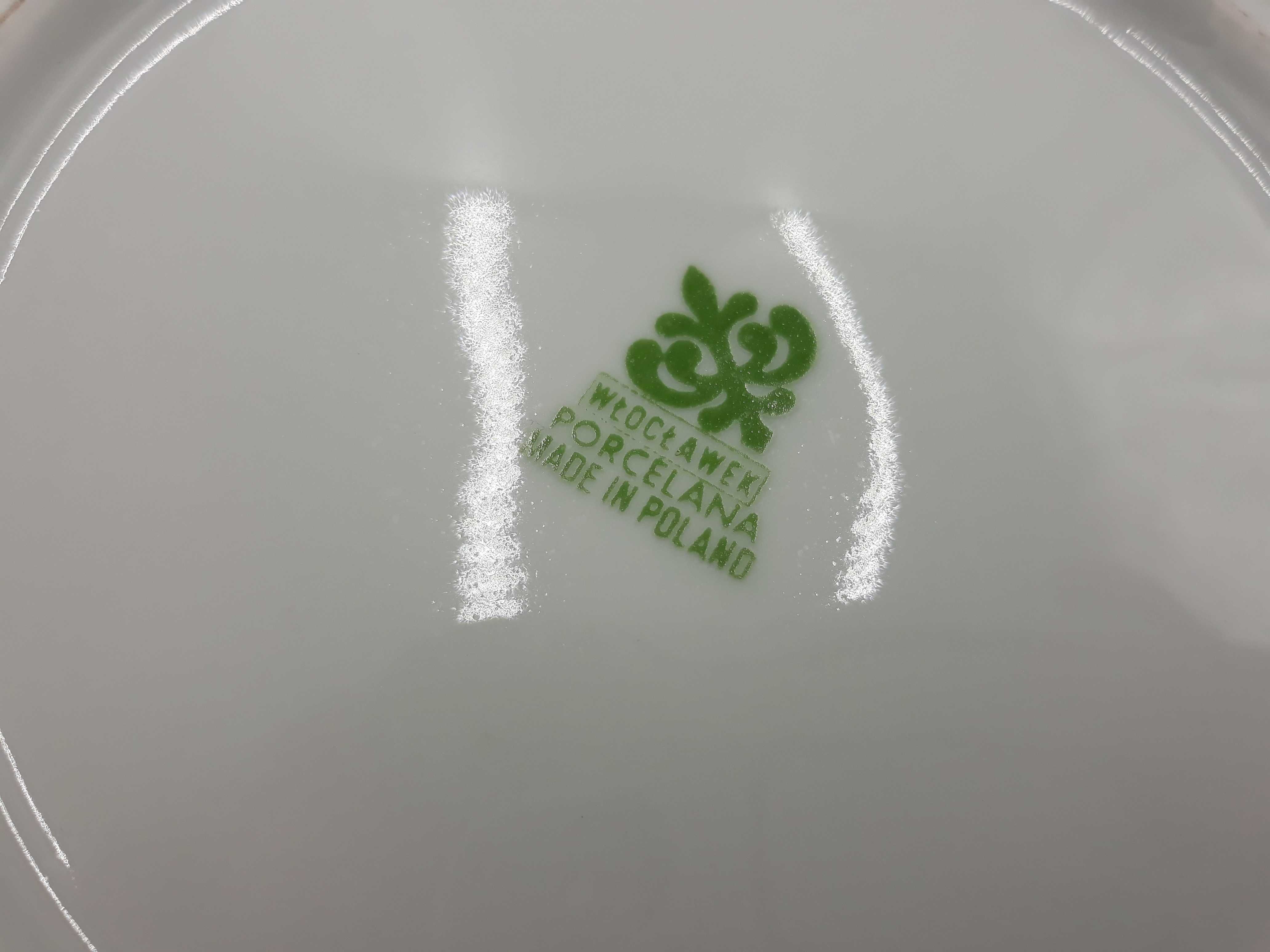 Filiżanki porcelanowa, spodek t. deserowy Włocławek, reliefy, złocenia