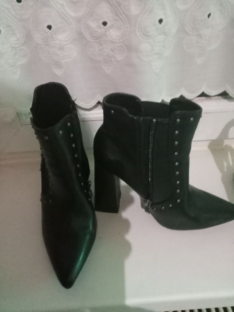 Buty damskie na wysokim obcasie