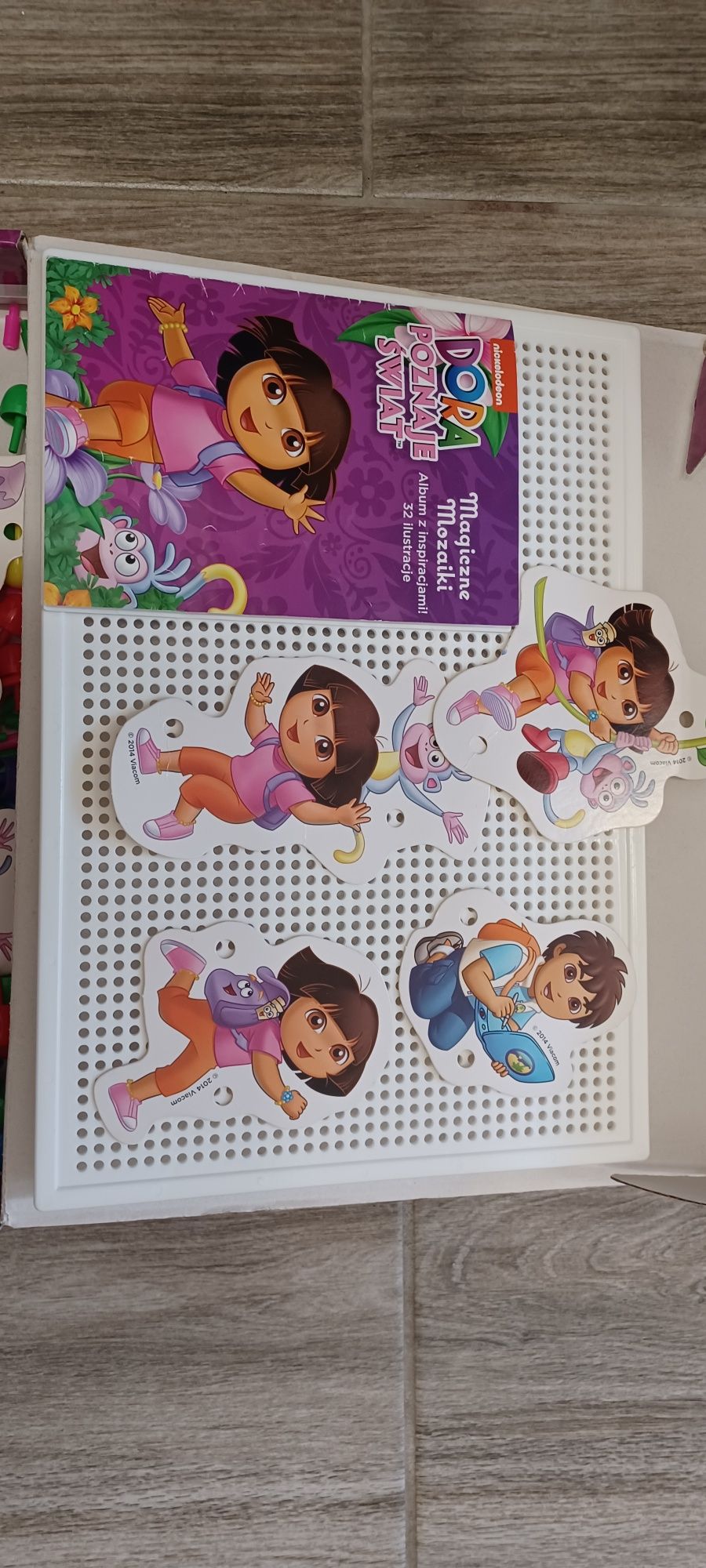 Dora poznaje świat- magiczne układanki