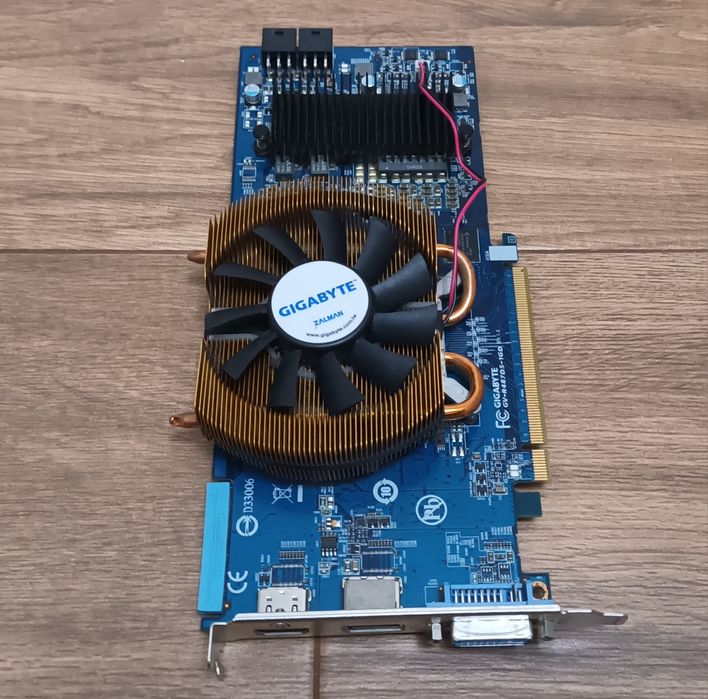 Placa gráfica Gigabyte ATI Radeon HD4870 1Gb DDR5