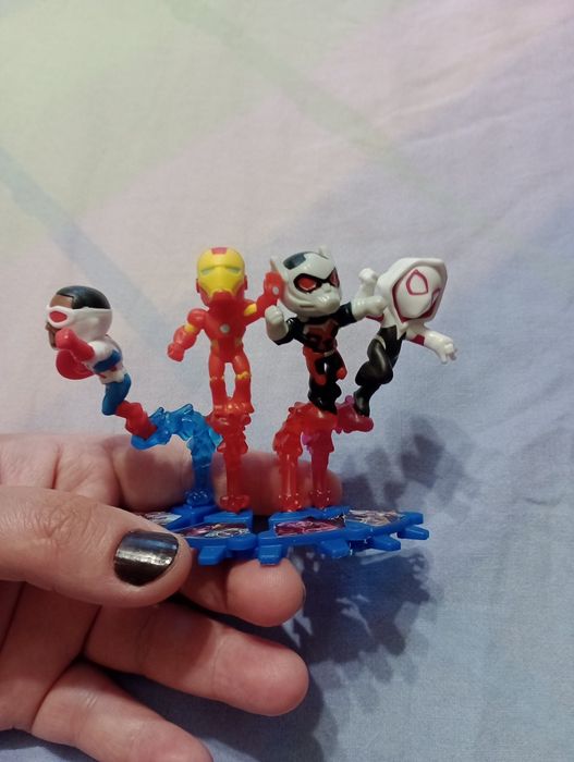 Marvel Kinder surprise