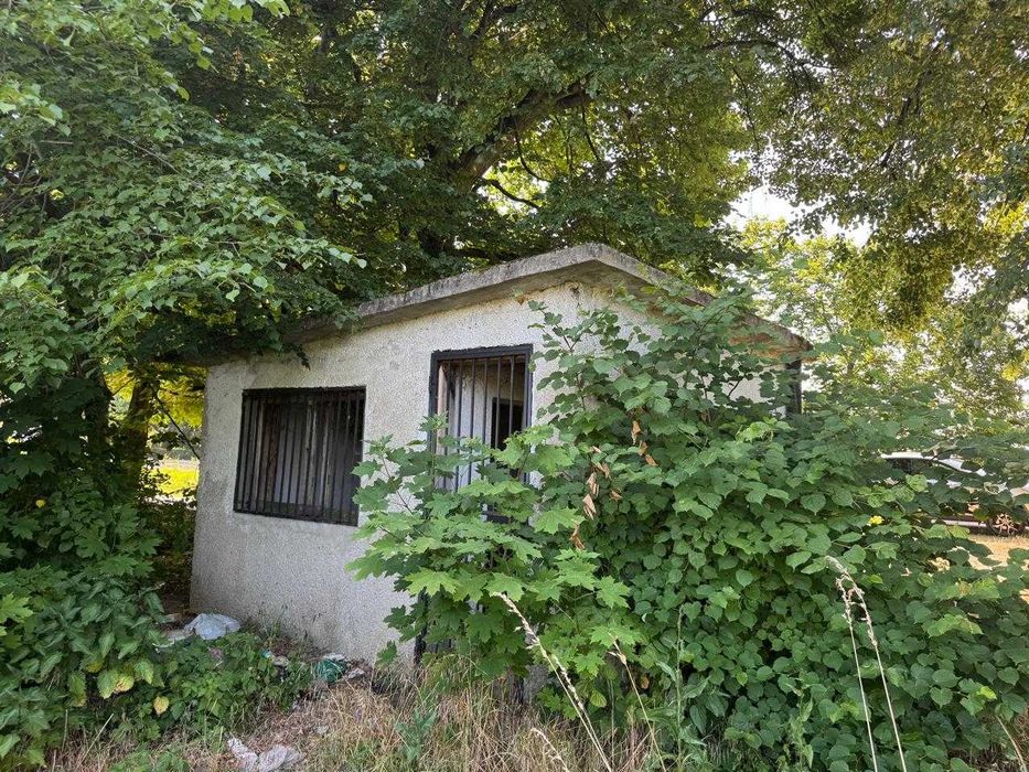 Нежитлова будівля з землею, площа 1343,9 кв.м, Закарпатська обл.