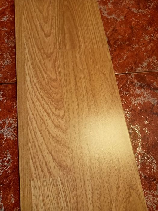 13 paczrk Panele podłogowe 20 zl m2 6mm 35m2 okazja