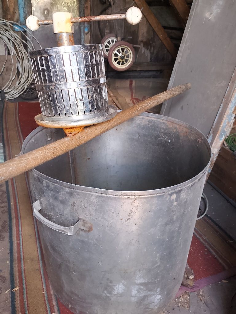 Продам Соковыжималка.