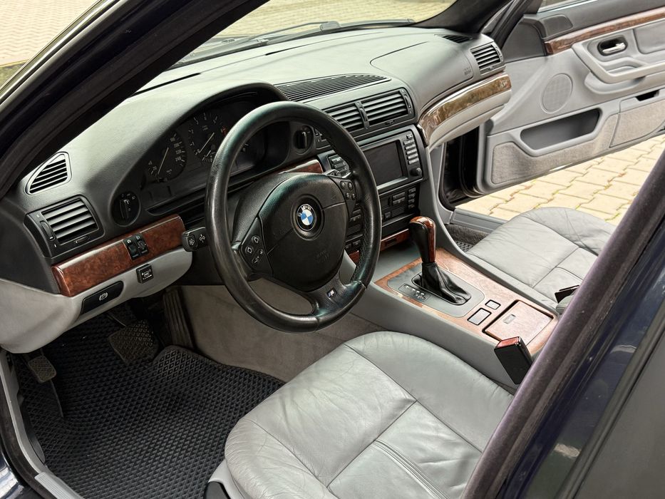BMW 735i Steptronic 3.5 бензин/газ 2000 г