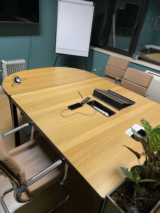 Mesa de reuniões escritório Bekant IKEA