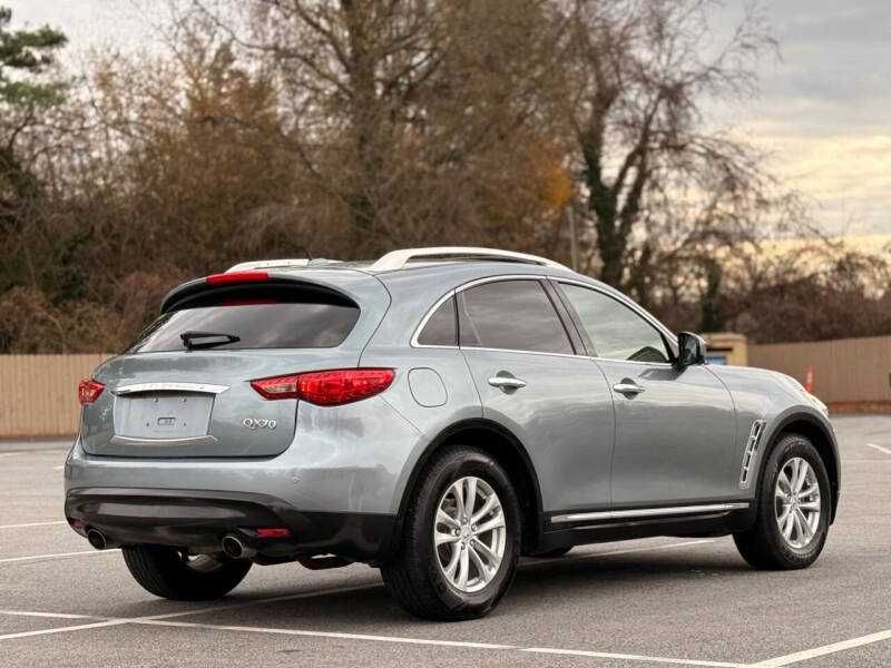 2017 Infiniti QX70