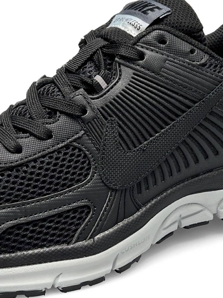 Кросівки Чоловічі Nike Vomero 5.  (41-45)